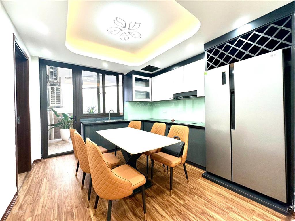 Giá cực tốt!! tôi bán căn 3 ngủ 2 vs,dt 135m2, nhà thoáng mát, sổ đỏ, giá nhỉnh 7 tỷ tại hh2 bắc hà