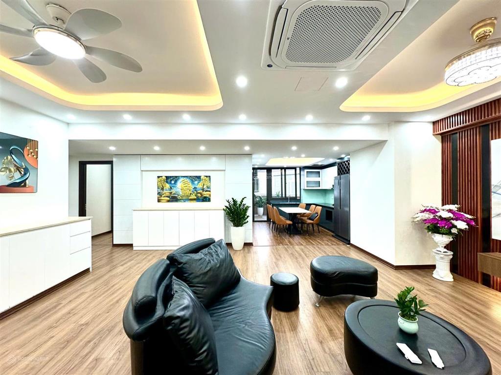 Giá cực tốt!! tôi bán căn 3 ngủ 2 vs,dt 135m2, nhà thoáng mát, sổ đỏ, giá nhỉnh 7 tỷ tại hh2 bắc hà