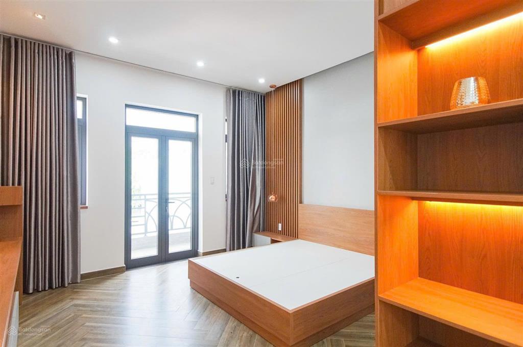 Bán nhà mặt tiền đường lê văn thịnh, p bình trưng tây, quận 2, dt 117.1m2, 4pn, 5wc, 24 tỷ