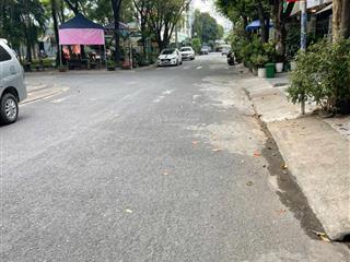 Số 7 đường 1b cạnh công viên lớn, đg 32
dt 5m x 24m
hướng bắc
giá 12 tỷ tl