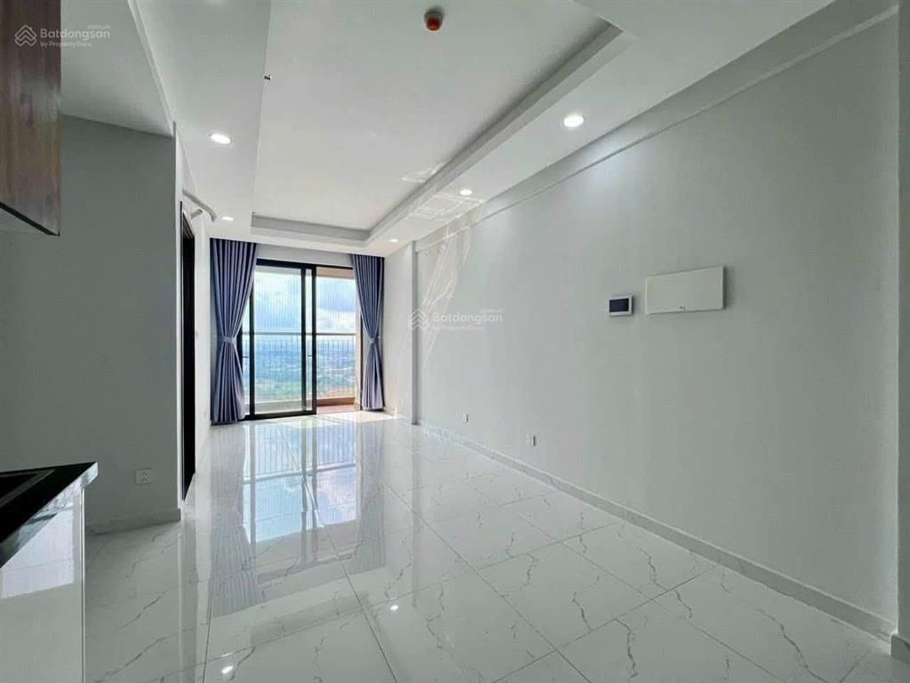 Chính chủ bán gấp căn 2pn có ban công opal skyline tầng trung view đẹp giá ngộp, cơ hội bắt đáy