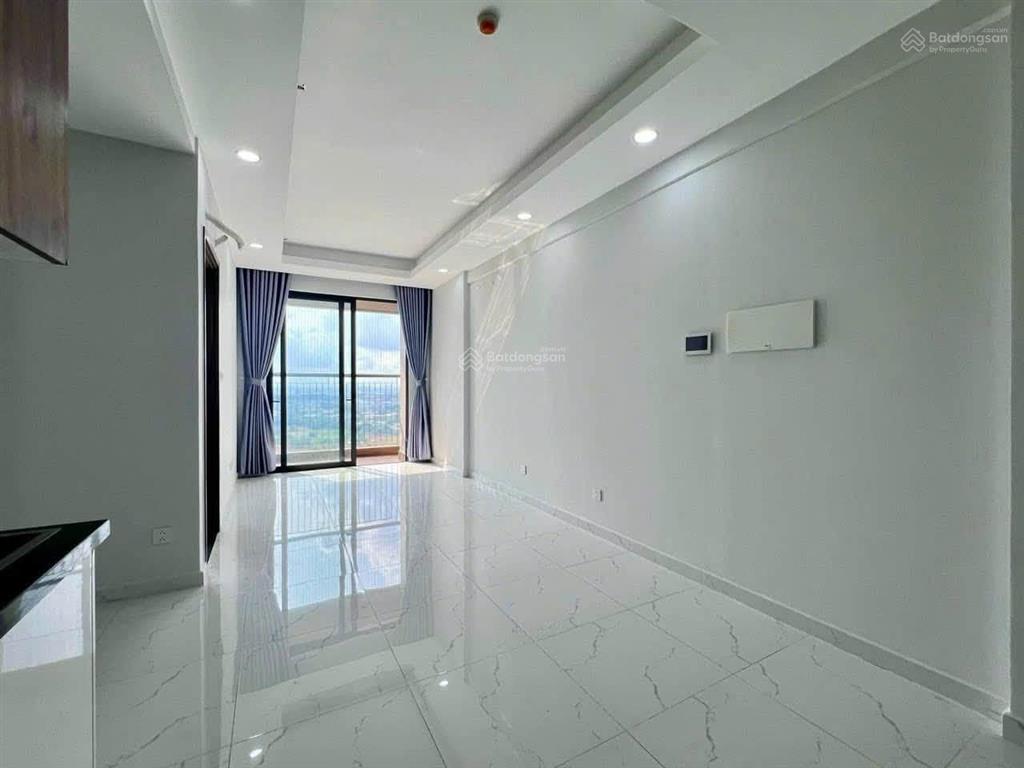 Chính chủ bán gấp căn 2pn có ban công opal skyline tầng trung view đẹp giá ngộp, cơ hội bắt đáy