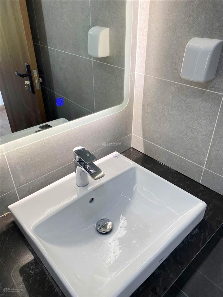 Chủ đi nước ngoài cho thuê lại căn 2pn a&t để giữ nhà giúp giá rẻ sẵn rèm phơi đồ ở ngay