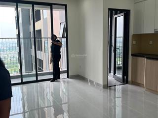 Chính chủ cho thuê căn 1pn+ a&t sky đã trang bị rèm giàn phơi máy lạnh view đẹp tầng trung