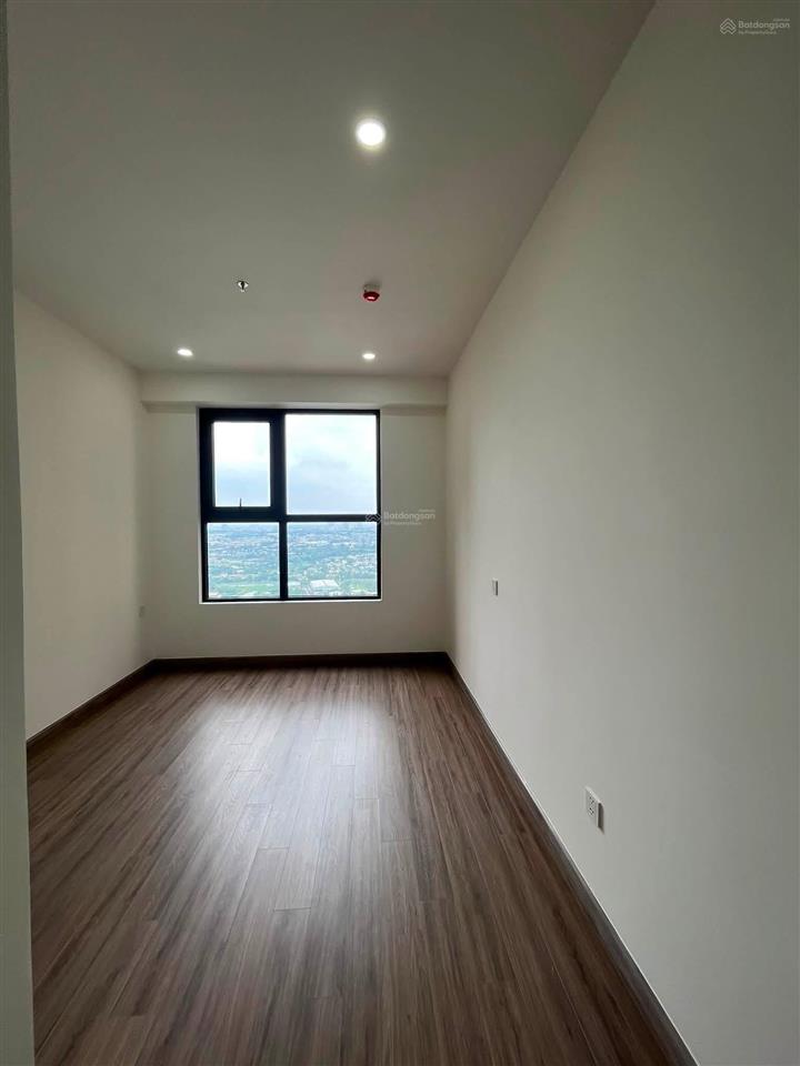 Chính chủ cho thuê căn 1pn+ a&t sky đã trang bị rèm giàn phơi máy lạnh view đẹp tầng trung