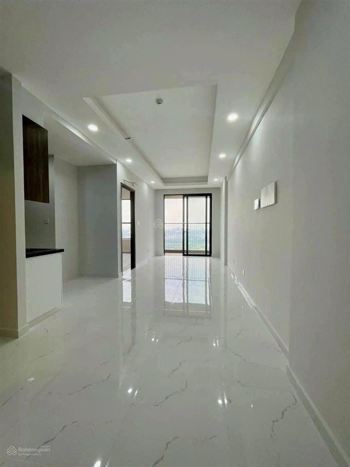 Chủ ngộp cắt lỗ sâu căn 2pn có ban công view hồ bơi opal skyline, khách mua có lãi ngay