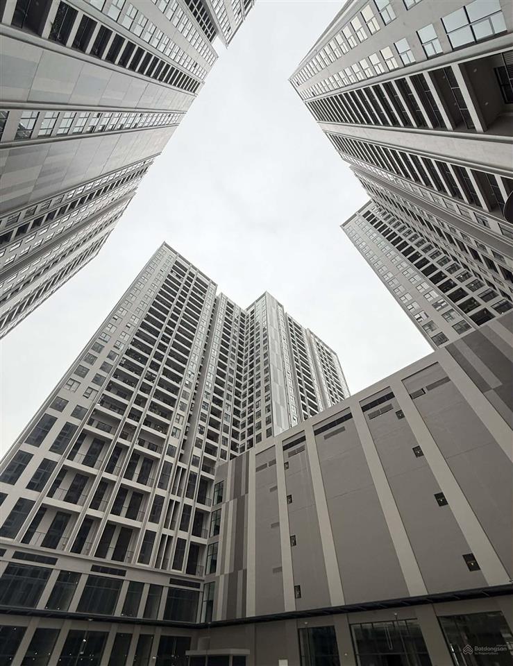 Em có căn 2 ngủ 83m2 cắt lỗ dự án wisteria hoài đức