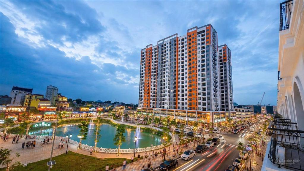 Bán nhanh căn góc hoa hậu 2pn+ view hồ giá chỉ 2,3 tỷ  cho thuê 1215tr/tháng