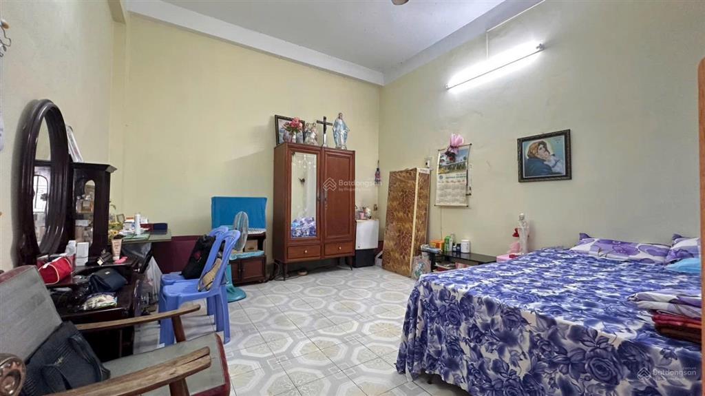Cần bán gấp nên chủ giảm 1 tỷ còn lại 22 tỷ, cho căn nhà 3 tầng khu bàn cờ nha trang