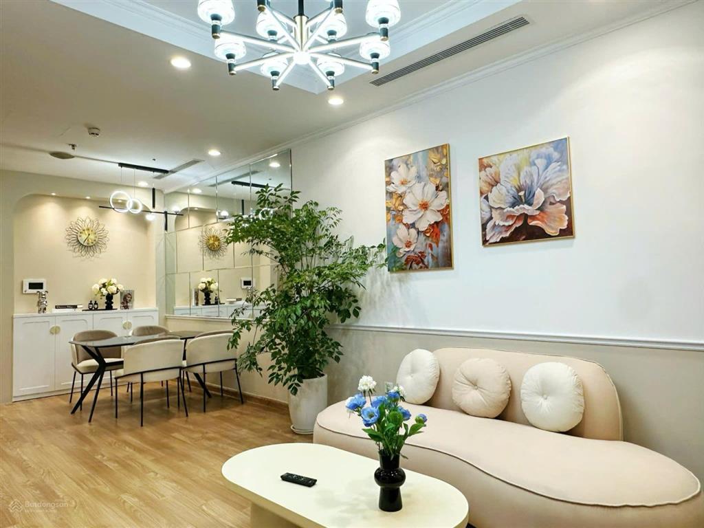 Chính chủ gửi bán căn hộ 2n vip toà park 10 park premium, giá công khai 10.1 tỷ có thương lượng