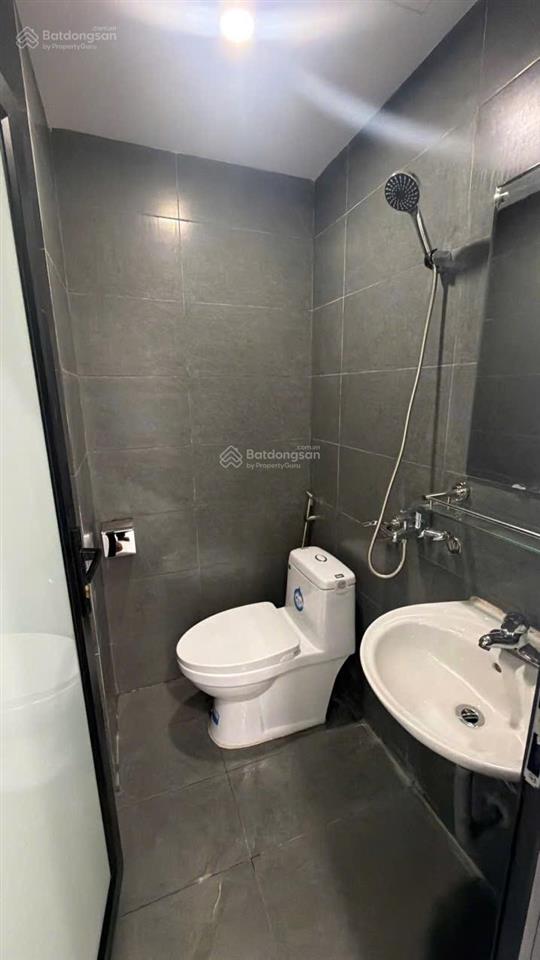 Bán nhà ccmn, 7 tầng khép kín, đầy đủ nội thất, có đầy đủ chức năng pccc, thang máy, có dòng tiền.