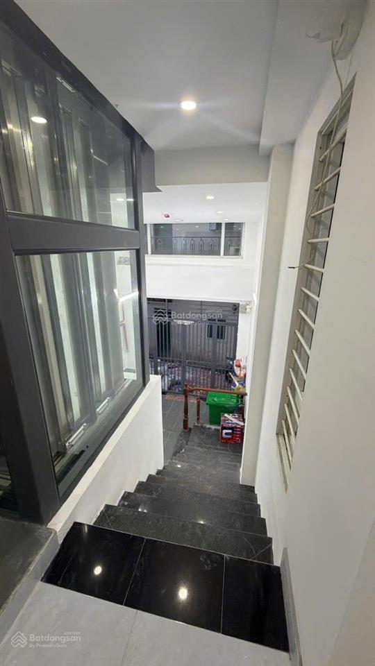 Bán nhà ccmn, 7 tầng khép kín, đầy đủ nội thất, có đầy đủ chức năng pccc, thang máy, có dòng tiền.