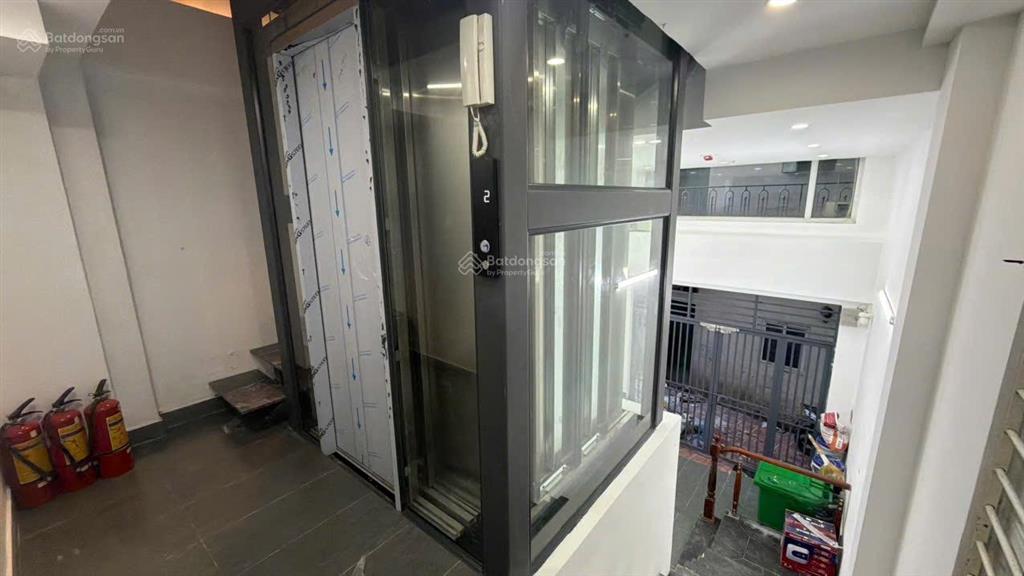 Bán nhà ccmn, 7 tầng khép kín, đầy đủ nội thất, có đầy đủ chức năng pccc, thang máy, có dòng tiền.