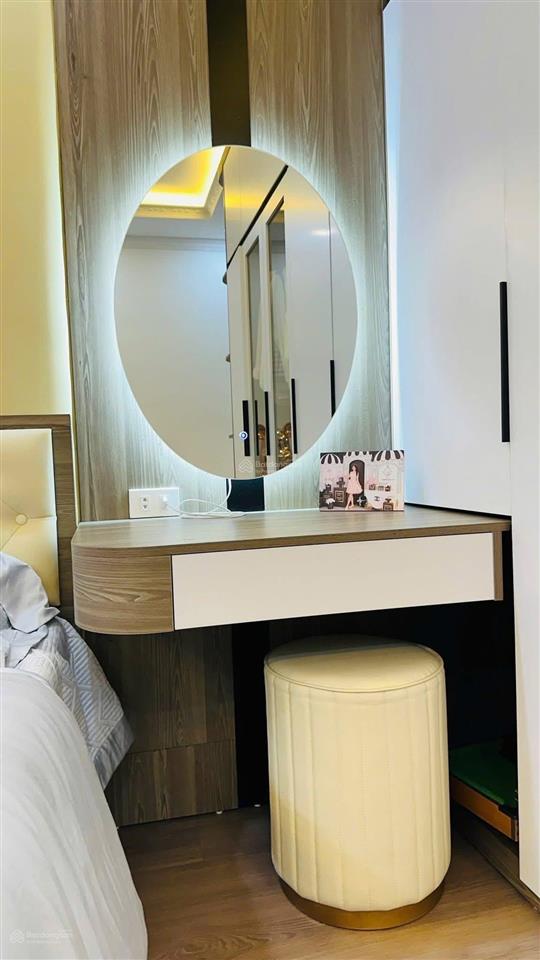 Nhà đẹp đón tết! phố phạm văn đồng, thang máy, ngõ rộng 10m, nhà đẹp 2 thoáng, gần ô tô, gần phố 20