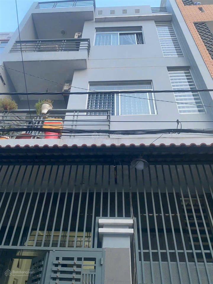 Bán nhà đường lưu chí hiếu ngang 6m hiếm có, đúc 3 tấm kiên cố, dt 6x11m, giá 8 tỉ giảm còn 7,6 tỉ