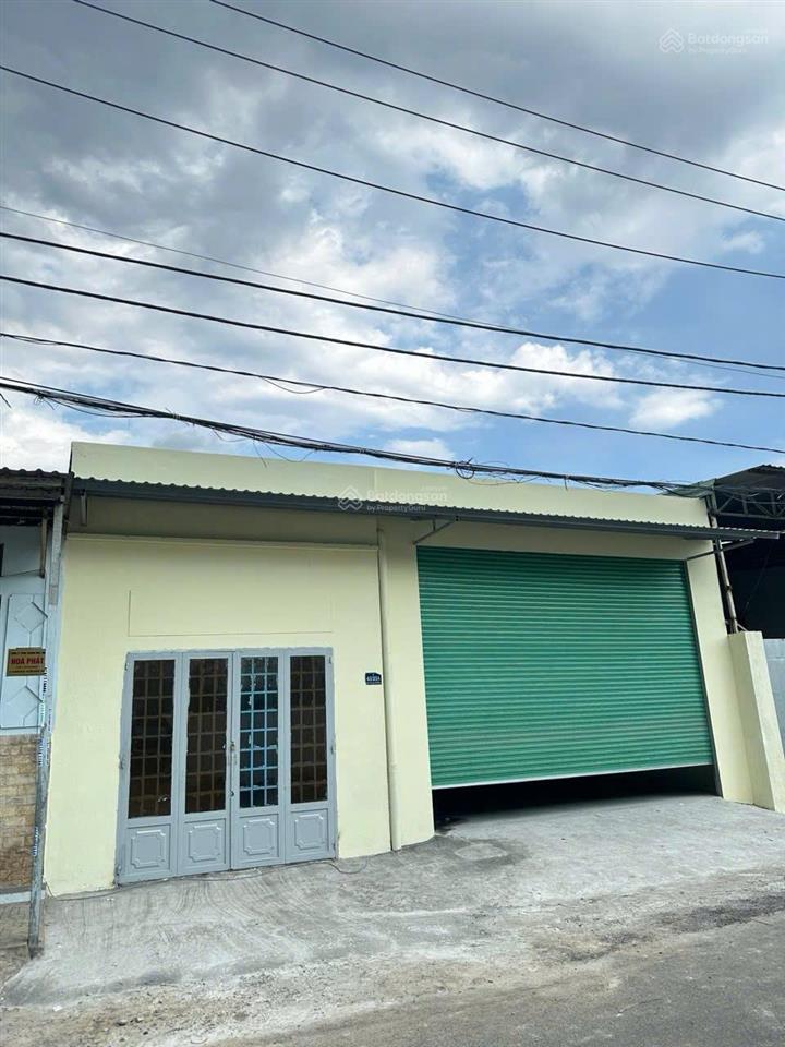 Bán kho/ xưởng 200m2 bà điểm hóc môn, đường cont tận kho, kế kcn vĩnh lộc, kho có gác sắt