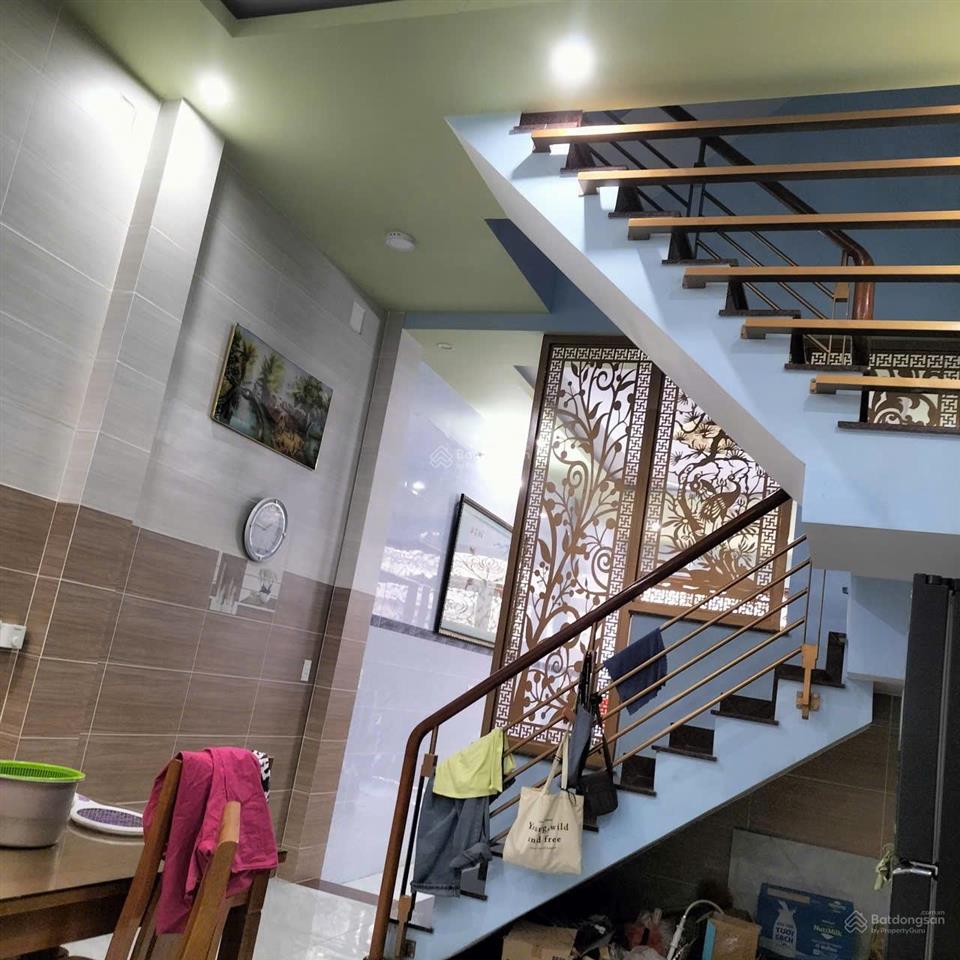 Bán nhà khu phân lô hoa sứ vị trí đẹp, khu dân cư an ninh, diện tích 4x15m đúc 4 tầng
