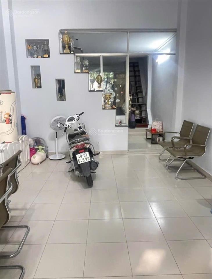 10 triệu cho thuê nhà nguyên căn mt nguyễn hữu dật dt 4x18m, đúc lửng 1pn 2wc giá chốt