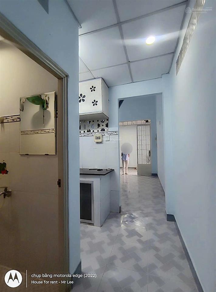 6,5 triệu cho thuê nhà nguyên căn đường đỗ nhuận, 2pn, 1 wc, có sẵn 2 máy lạnh