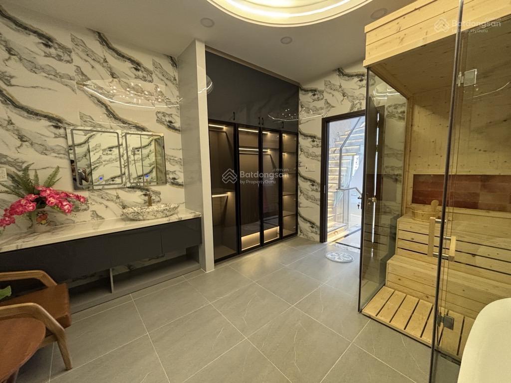 Xe hơi ngủ trong nhà  gần chợ  sân bay  đi đâu cũng tiện  5 tầng  thang máy thiết kế hiện đại