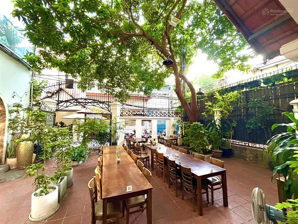 Cho thuê mặt bằng kinh doanh vị trí vàng, trung tâm quận 3