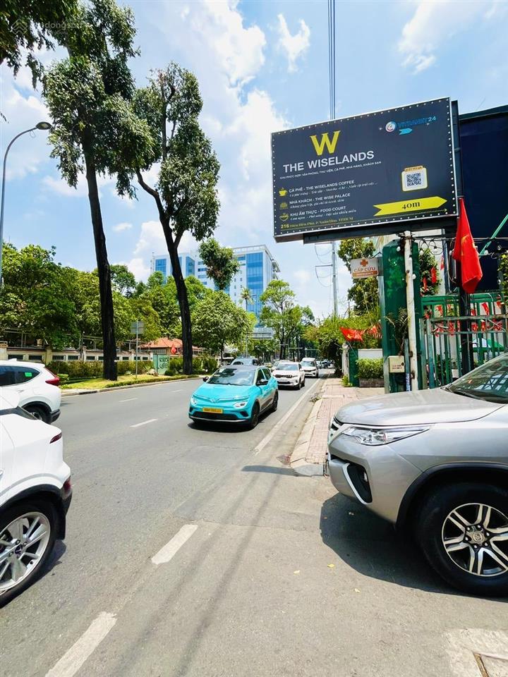 Cho thuê mặt bằng kinh doanh vị trí vàng, trung tâm quận 3