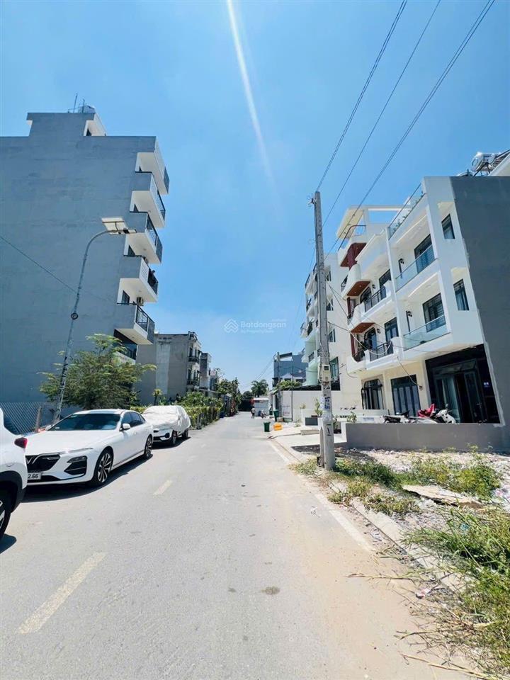 Bán căn hộ dịch vụ vườn lài, ngang 8x21m, nguồn thu 110 triệu/tháng