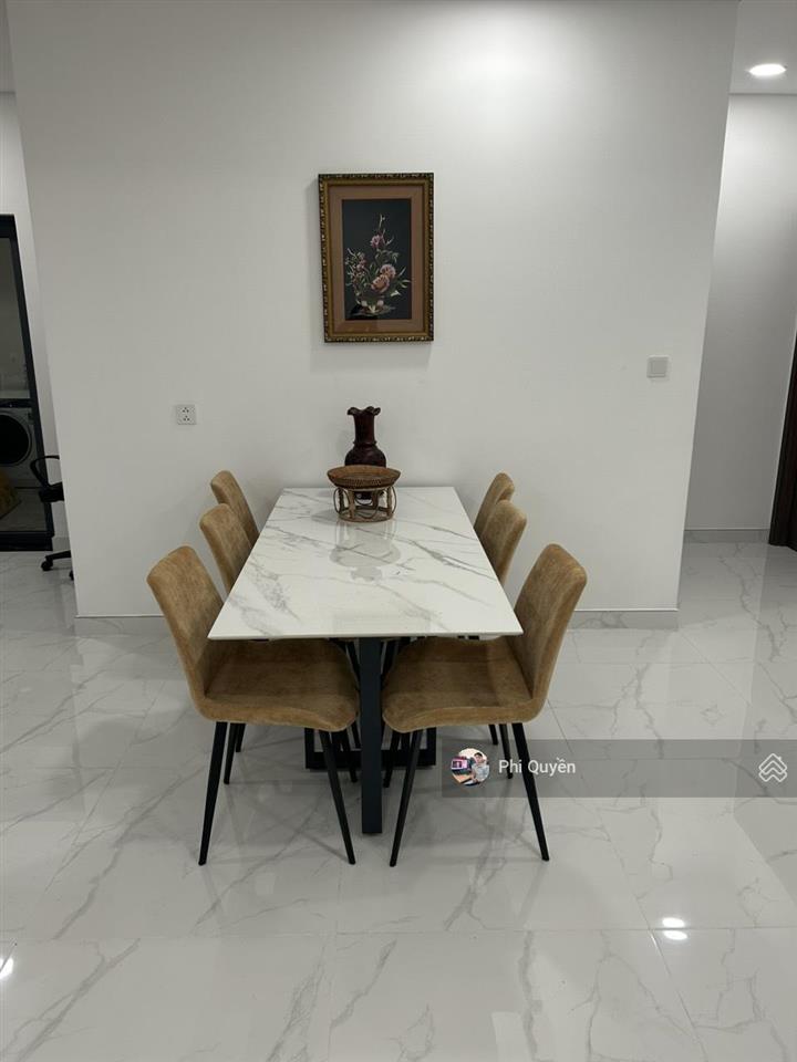 Mình cần bán chung cư the usefull  quận 1. dt 59m2, 2pn, 1wc. giá 2.7 tỷ.  0779 757 *** quyền