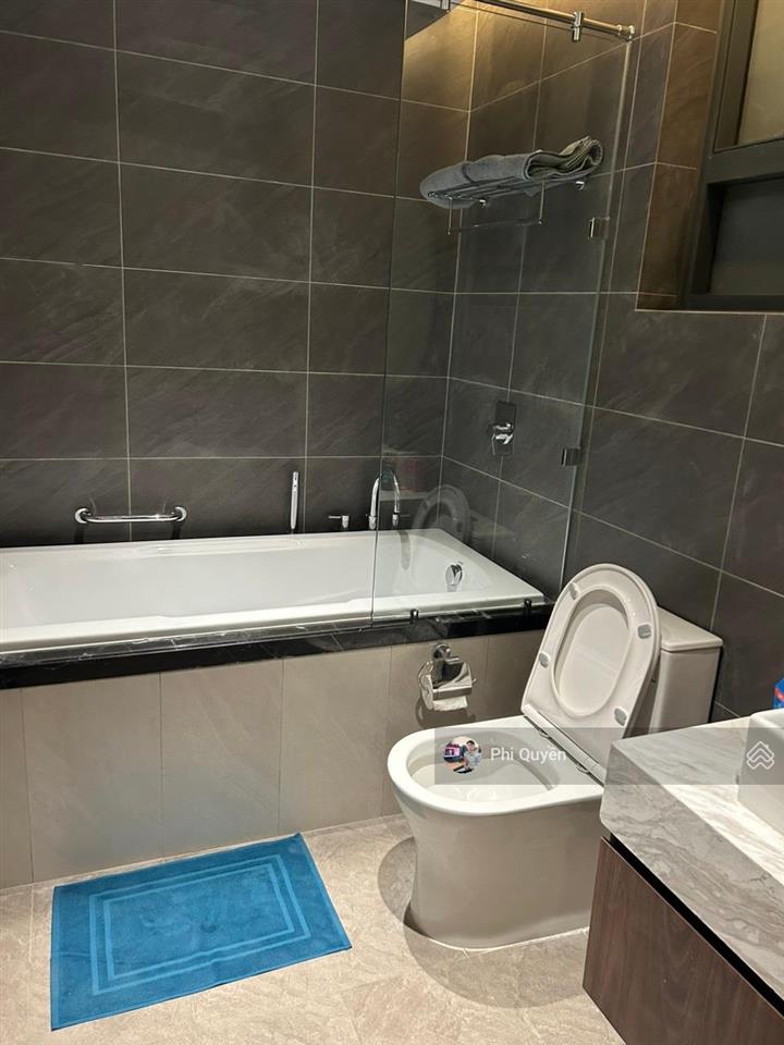 Mình cần bán chung cư the usefull  quận 1. dt 59m2, 2pn, 1wc. giá 2.7 tỷ.  0779 757 *** quyền