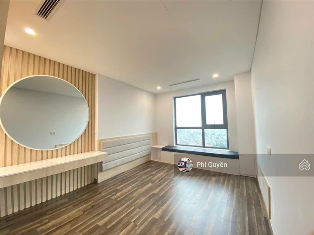 Cho thuê chcc hùng vương plaza  quận 5. dt 130m2, 3pn, 3wc. giá từ 22 tr/th  0779 757 *** quyền