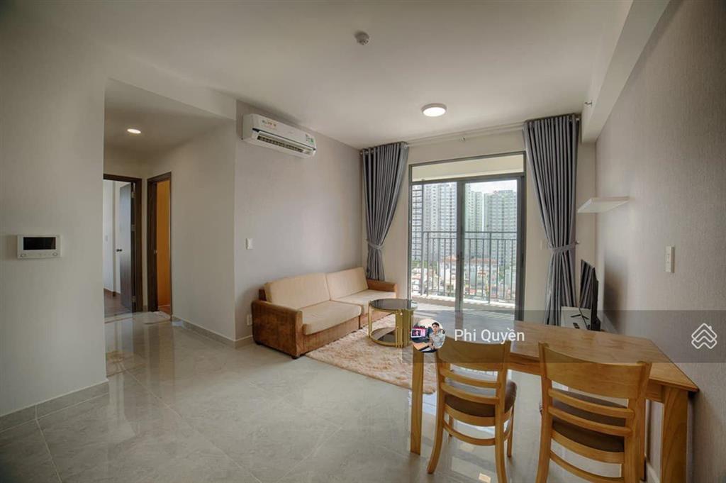 Cho thuê căn hộ cc âu cơ tower  tân phú, dt 70m2 2pn/2wc. giá 10 triệu.  0904 715 ***, quyền