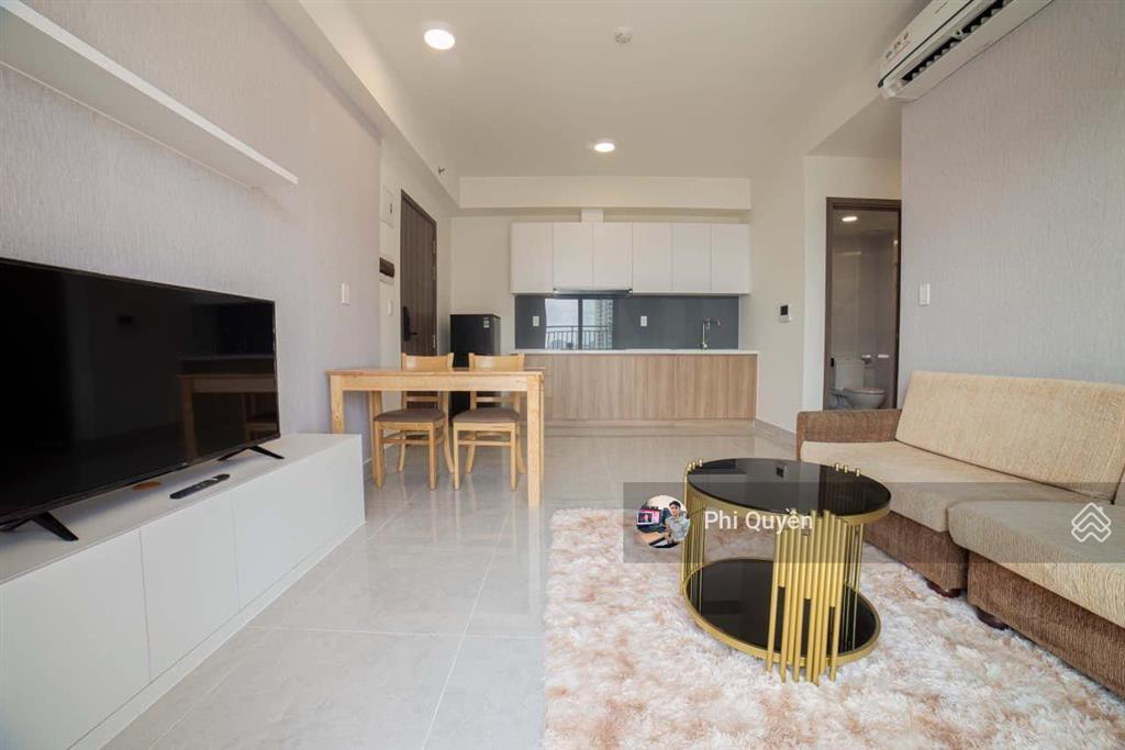 Cho thuê căn hộ cc âu cơ tower  tân phú, dt 70m2 2pn/2wc. giá 10 triệu.  0904 715 ***, quyền