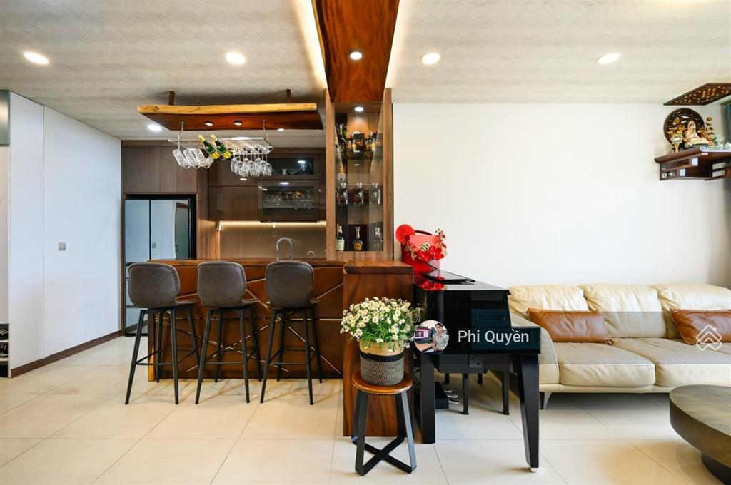 Bán chung cư thuận việt  quận 11. dt 122m2, 3pn. 3wc. giá 7.8 tỷ. có sổ.  0779 757 ***, quyền