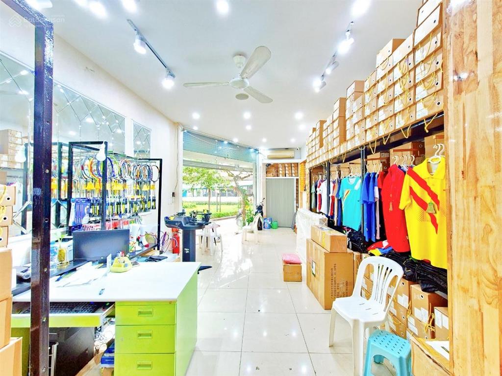 Bán nhà mặt phố khu vực đống đa  thiết kế 6 tầng thang máy thông sàn kinh doanh chỉ 20 tỏi