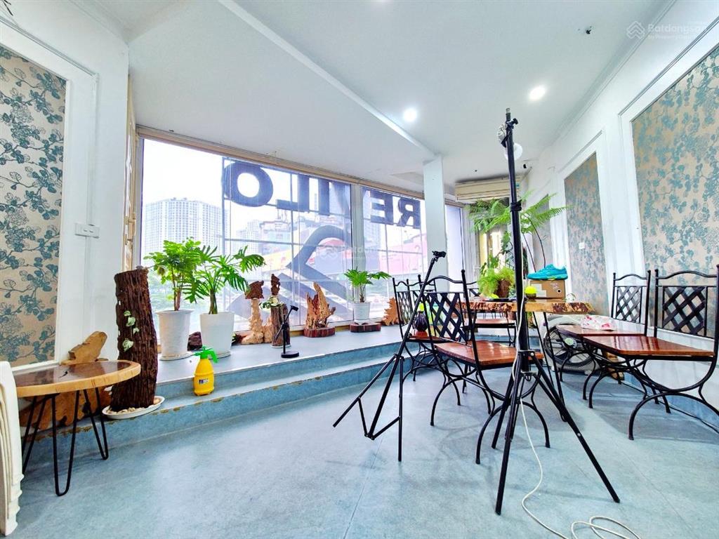 Bán nhà mặt phố khu vực đống đa  thiết kế 6 tầng thang máy thông sàn kinh doanh chỉ 20 tỏi