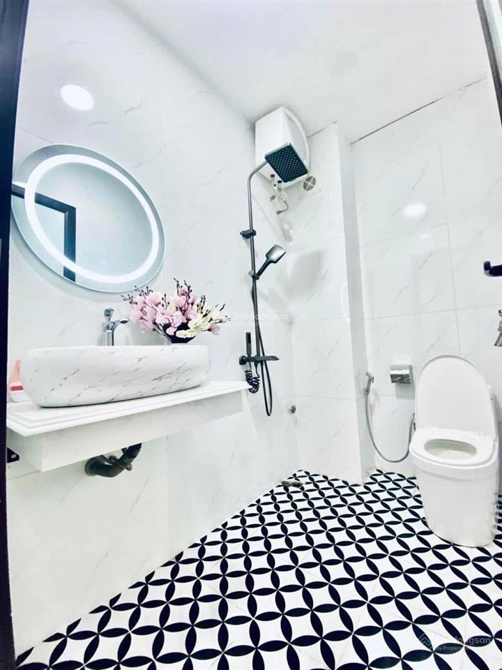 Trung tâm hai bà nhà đẹp ở ngay 5 ngủ, 2 thoáng 48m3 x 4tầng 12tỷ2
