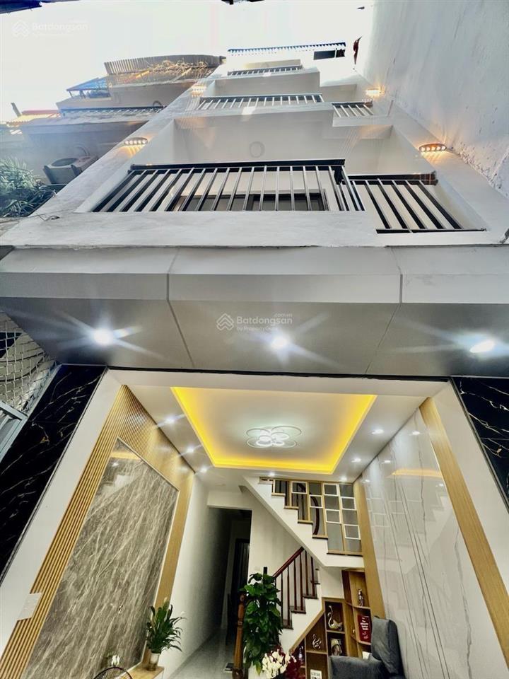 Trung tâm hai bà nhà đẹp ở ngay 5 ngủ, 2 thoáng 48m3 x 4tầng 12tỷ2