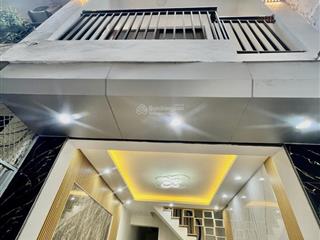 Trung tâm hai bà nhà đẹp ở ngay 5 ngủ, 2 thoáng 48m3 x 4tầng 12tỷ2