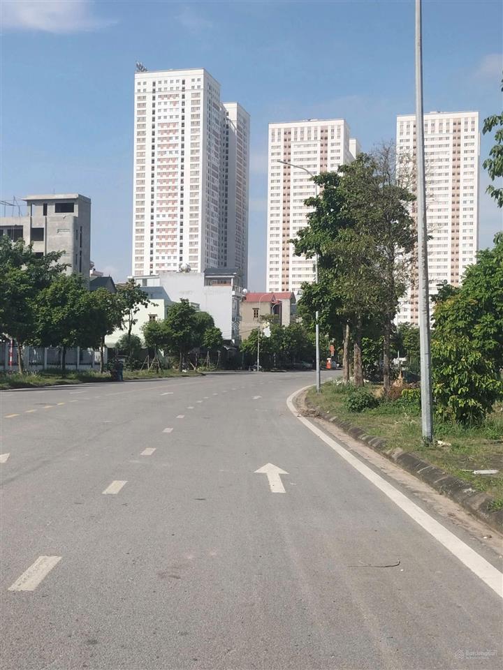 Chính bán nhà xây mới bốn tầng  mai lâm đông anhhà nội