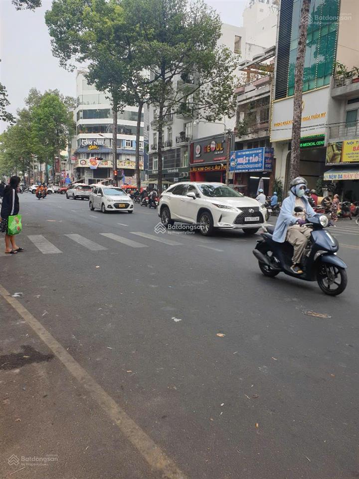 Mặt tiền kinh doanh trần phú phường 4 quận 5 (4mx11m) trệt lầu, nhà mới giá 8.7 tỷ thương lượng.