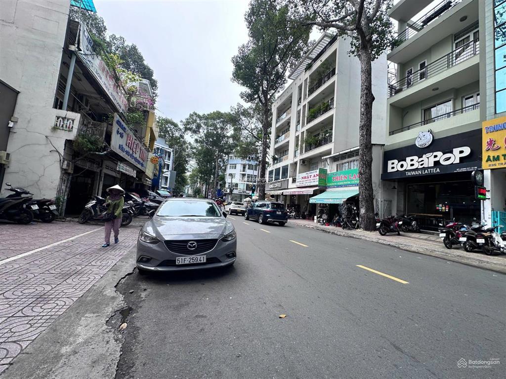 Mặt tiền kinh doanh trần phú phường 4 quận 5 (4mx11m) trệt lầu, nhà mới giá 8.7 tỷ thương lượng.