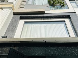 Bán nhà lê hồng phong phường 10 quận 10 (4mx18m) trệt lửng 3 lầu tầng giá 10.5 tỷ thương lượng.