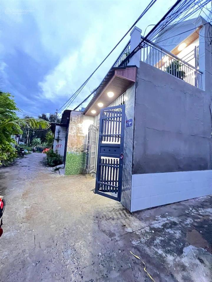 Bán nhà sổ hồng riêng thới tam thôn hóc môn 52m2, 3 pn giá 2,150 tỷ