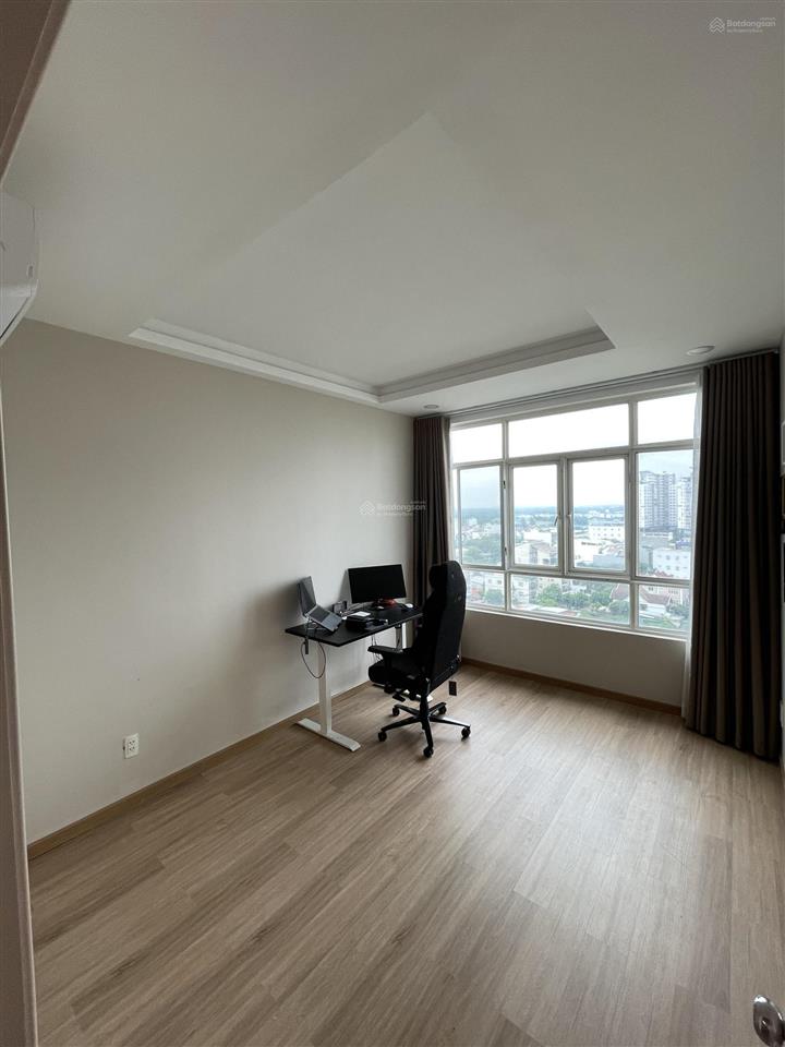 Chính chủ, bán căn 3pn  127m2  13,5tr dòng tiền từ cho thuê/tháng