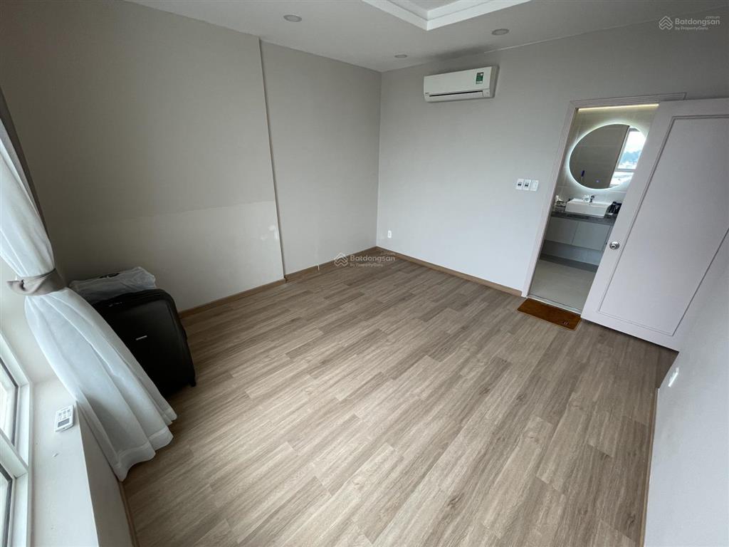Chính chủ, bán căn 3pn  127m2  13,5tr dòng tiền từ cho thuê/tháng