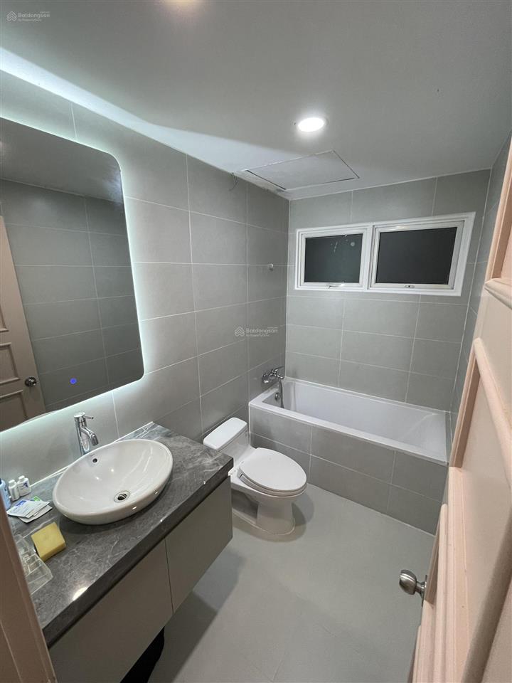 Chính chủ, bán căn 3pn  127m2  13,5tr dòng tiền từ cho thuê/tháng
