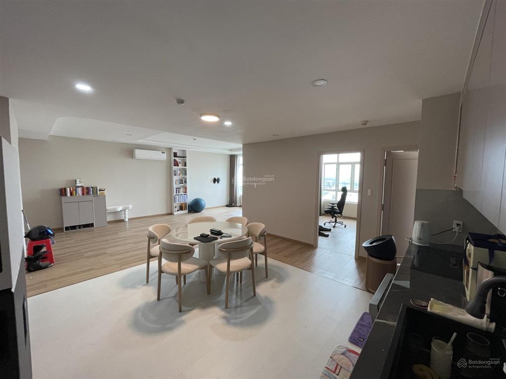 Chính chủ, bán căn 3pn  127m2  13,5tr dòng tiền từ cho thuê/tháng