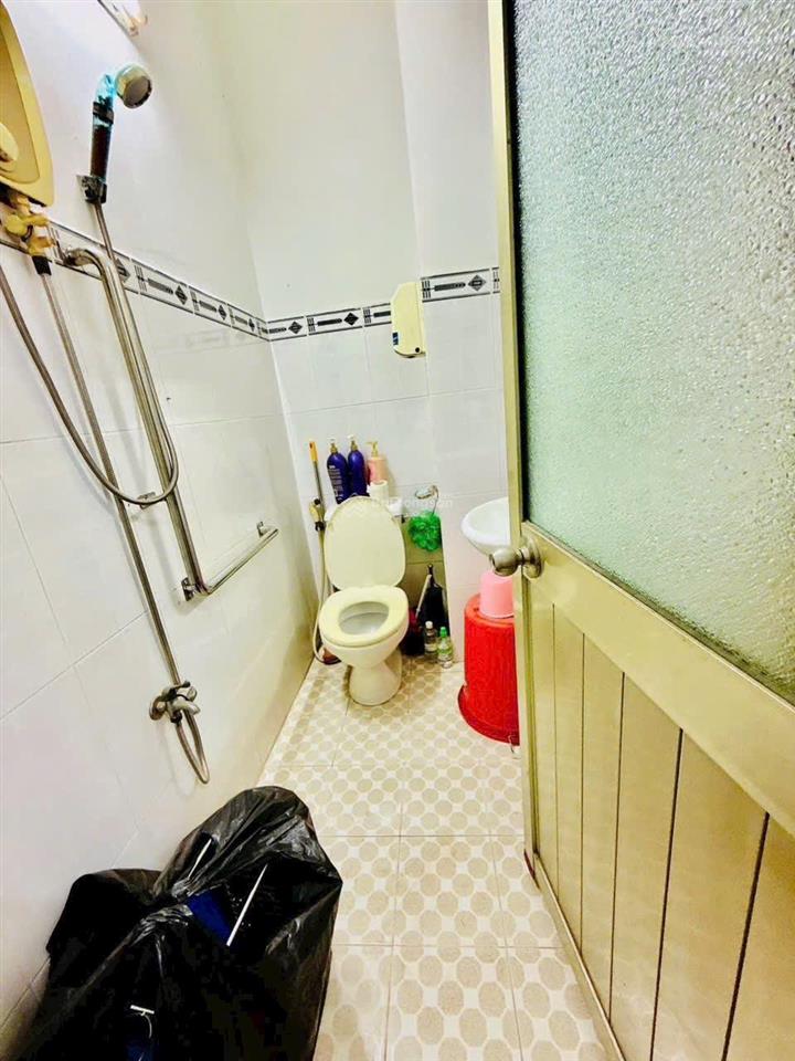 Bán nhà hẻm 1/ đường lò gốm p6 q6