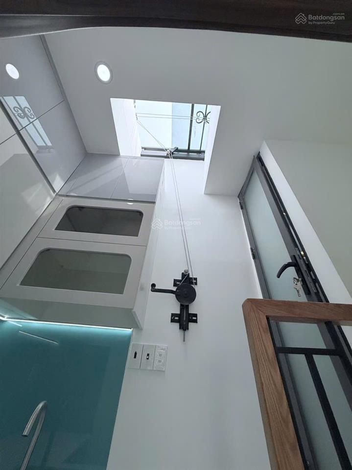 Bán nhà mặt tiền kinh doanh đường văn cao, q. tân phú