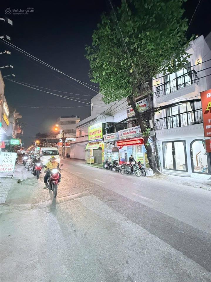 Bán nhà mặt tiền kinh doanh đường văn cao, q. tân phú